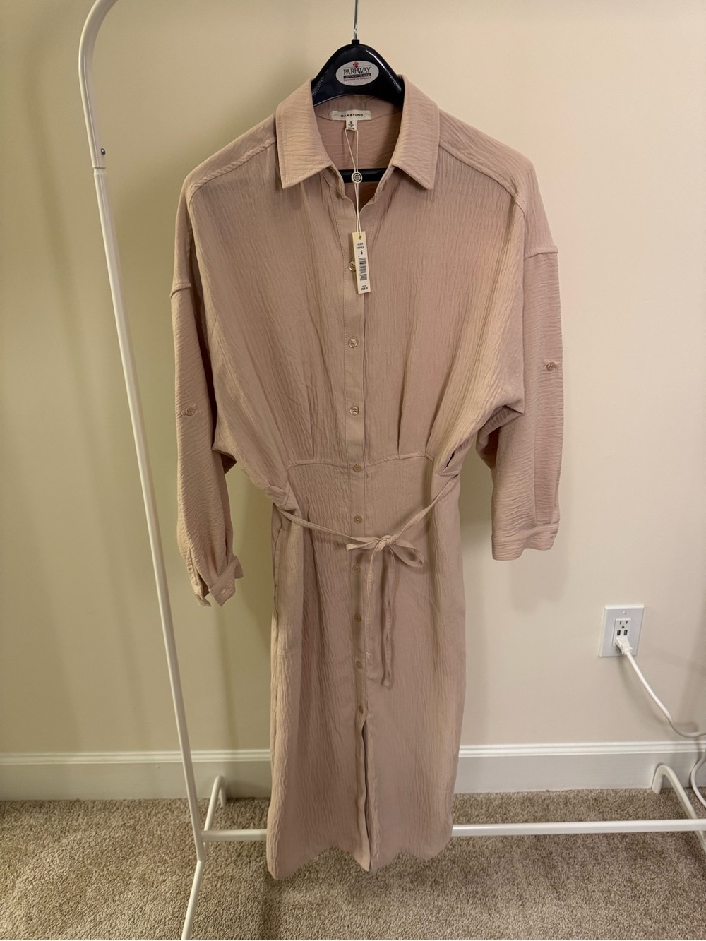 NWT MSRP$128 Max Studio Button-Front Midi Shirt Dress Long sleeve. Cream-beige.